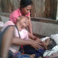 markus-amir-menangis-di-samping-jenazah-anaknya-yang-tewas-tenggelam