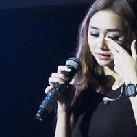 aura-kasih-ungkap-alasan-dirinya-jatuh-cinta-pada-glen-fredly