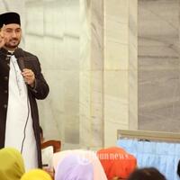 lama-tak-terdengar-rumah-tangga-ustaz-kondang-ini-ternyata-di-ambang-perceraian