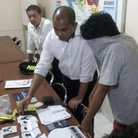 mahasiswa-di-surabaya-dicokok-polisi-saat-lagi-asik-hisap-tembakau-gorilla