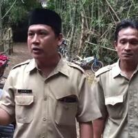 anak-anak-terpaksa-tempuh-bahaya-seberangi-sungai-berarus-deras-untuk-ke-sekolah