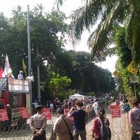 masuk-sidang-ke-10-massa-anti-ahok-berkurang