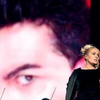 lagu-hello-raih-grammy-adele-itu-memang-lagu-favorit-saya