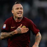 radja-nainggolan-dan-edin-dzeko-antar-roma-ungguli-crotone-2-0