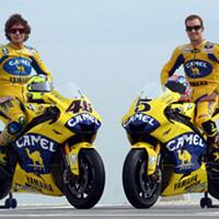 yamaha-tambahkan-lambang-partai-komunis-di-motor-rossi