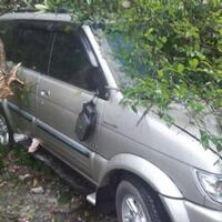 longsor-di-borobudur-magelang-timbun-tiga-pengendara-motor