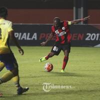 hadapi-mitra-kukar-persipura-jayapura-tanpa-boaz-salossa