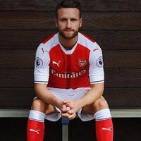 shkodran-mustafi-yakin-arsenal-kalahkan-bayern-muenchen