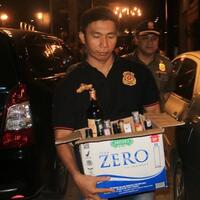 satpol-pp-pergoki-rombongan-anggota-dprd-samarinda-sidak-ke-kafe-jajakan-miras