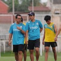 aji-santoso-akan-bawa-arema-ke-gelanggang-pertempuran-saat-hadapi-ps-tni