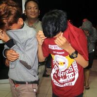 12-pria-dan-8-wanita-terjaring-razia-di-hari-valentine