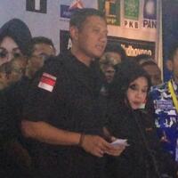 ucapan-selamat-dari-agus-sylvi-ke-ahok-bermakna-bagi-demokrasi-indonesia