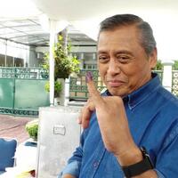 mantan-kapolri-soetanto-ajak-keluarga-ke-tps