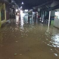 banjir-di-kampung-utan-depok-surut-dalam-hitungan-tiga-jam