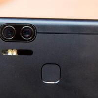 banderol-resmi-zenfone-3-zoom-berbaterai-jumbo-sudah-dirilis