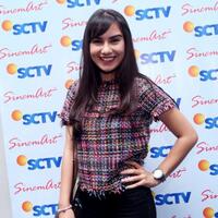 tak-punya-penata-gaya-irish-bella-pilih-saran-fashion-dari-ibunda