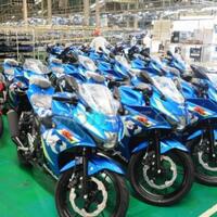 modal-rp-2-jutaan-bikin-ganteng-suzuki-gsx-r150-berkat-aksesori-resmi