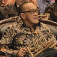 aburizal-bakrie-titip-ampi-jaga-visi-golkar-2045