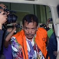 kpk-perpanjang-penahanan-wali-kota-madiun