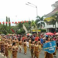 rayakan-hut-ke-272-kota-solo-warga-gelar-kirab-boyong-kedhaton