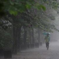 akhir-pekan-hujan-disertai-petir-guyur-jabodetabek