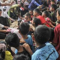 belanja-buku-presiden-jokowi-siapkan-oleh-oleh-untuk-anak-anak