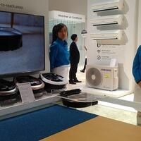 powerbot-vr7000-robot-vacuum-tukang-bersih-bersih-lantai-kini-tampil-lebih-slim