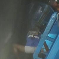 kapal-terbalik-dihantam-gelombang-pantai-glagah-dua-nelayan-selamat