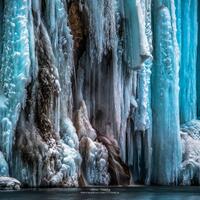 gansist-air-terjun-ini-disihir-elsa-frozen