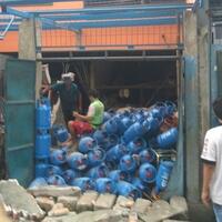 seorang-sopir-ojek-online-tewas-akibat-pangkalan-gas-50-kilogram-meledak