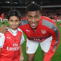 bocah-9-tahun-ini-quottak-berhenti-bicaraquot-setelah-bertemu-mesut-oezil