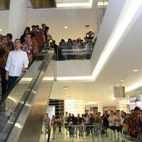 jokowi-mampir-ke-toko-buku-di-senayan-city-apa-yang-dicari-sang-presiden-di-sana