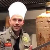 podolski-akan-buka-usaha-kuliner-jika-pensiun-main-bola