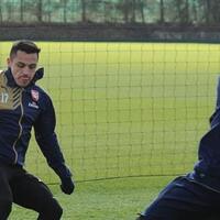alexis-sanchez-konsentrasi-di-partai-arsenal-vs-sutton-united