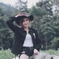 awkarin-pamer-foto-seksi-netizen-malah-ramai-ramai-kritik-ketiaknya