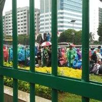 diguyur-hujan-massa-makin-keras-teriak-copot-ahok