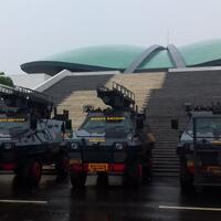 pengamanan-dpr-diperketat-hadapi-aksi-212-barracuda-dan-water-canon-disiagakan