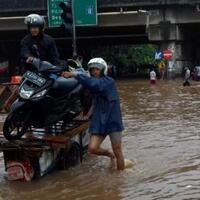 banjir-akses-jalan-darat-bekasi-ke-jakarta-pagi-ini-sempat-lumpuh