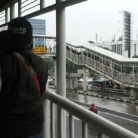 daftar-koridor-bus-transjakarta-yang-terganggu-akibat-banjir