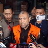 patrialis-akbar-tantang-kpk-di-pengadilan