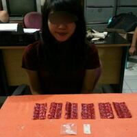 perempuan-cantik-dan-kekasihnya-diamankan-polisi-saat-bawa-sabu-dan-ekstasi