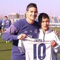 james-rodriguez-bangga-dengan-penyelemat-pemain-chapecoense