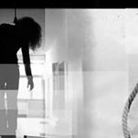 datangi-kandang-sapi-ganti-lihat-ibunya-tergantung-tali