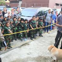 diserbu-murid-tk-polresta-samarinda-keluarkan-anjing-pelacak