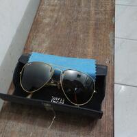 97289728-rayban-enthusiast---never-hide-97289728