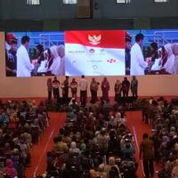 canda-khas-jokowi-saat-membagikan-bantuan-nontunai