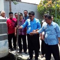 pulang-dari-bali-djarot-langsung-tinjau-lokasi-banjir-di-kalideres