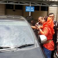 istri-anggota-dprd-yang-dimutilasi-mengamuk-dan-memaki-brigadir-medi