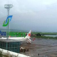 ribetnya-pengaturan-pesawat-di-bandara-ngurah-rai-saat-rombongan-raja-arab-ke-bali