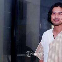 rambut-gondrong-dan-utang-chicco-jerikho